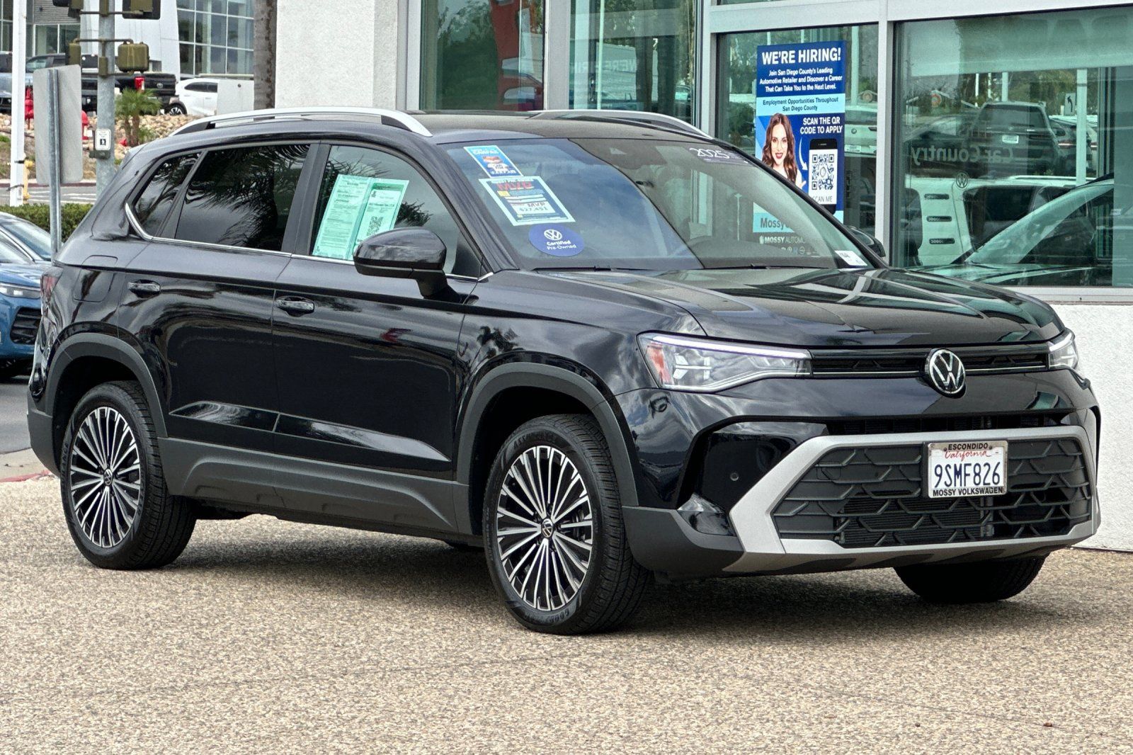 2025 Volkswagen Taos SE photo 2