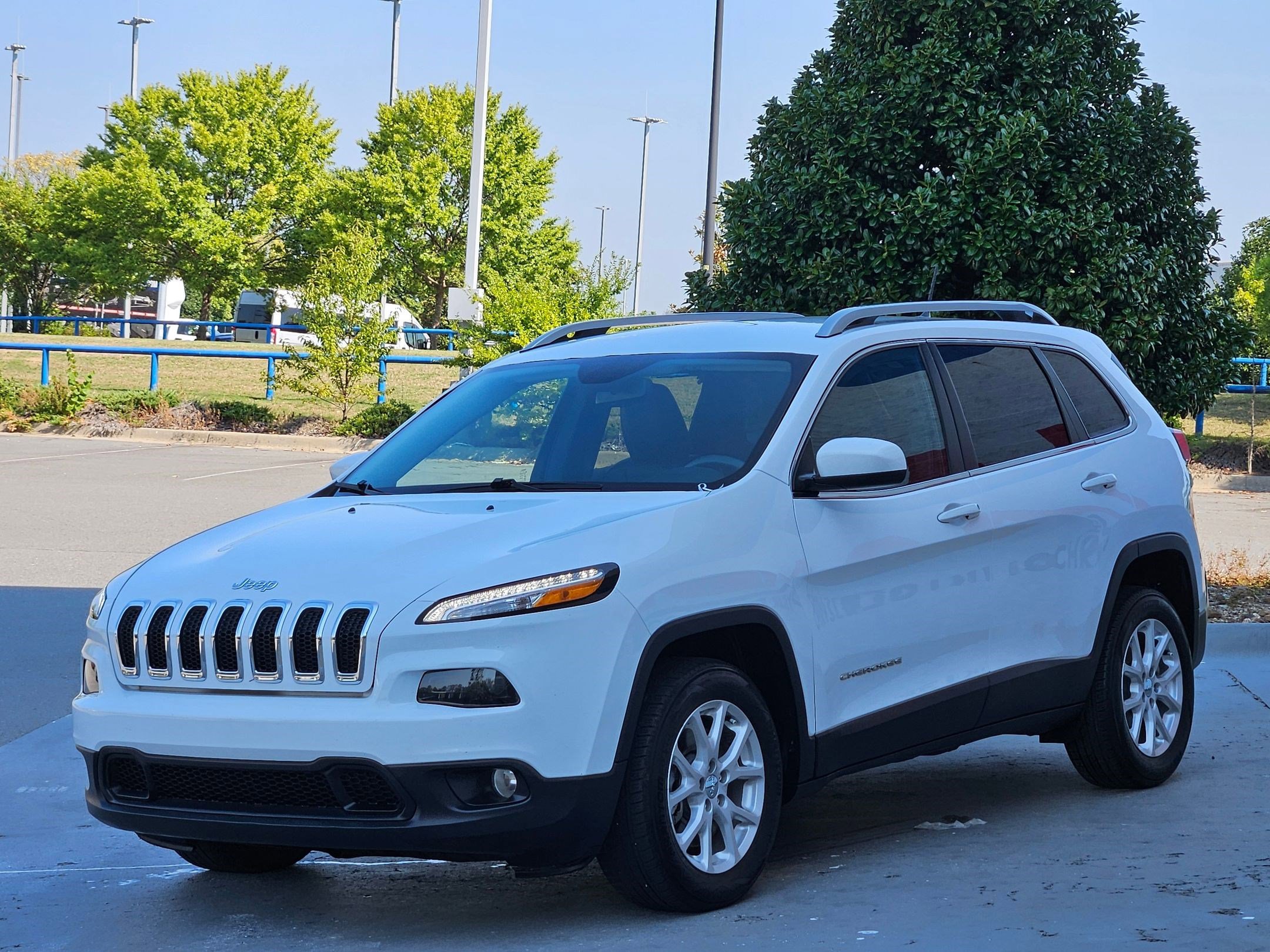 2018 Jeep Cherokee Latitude photo 2