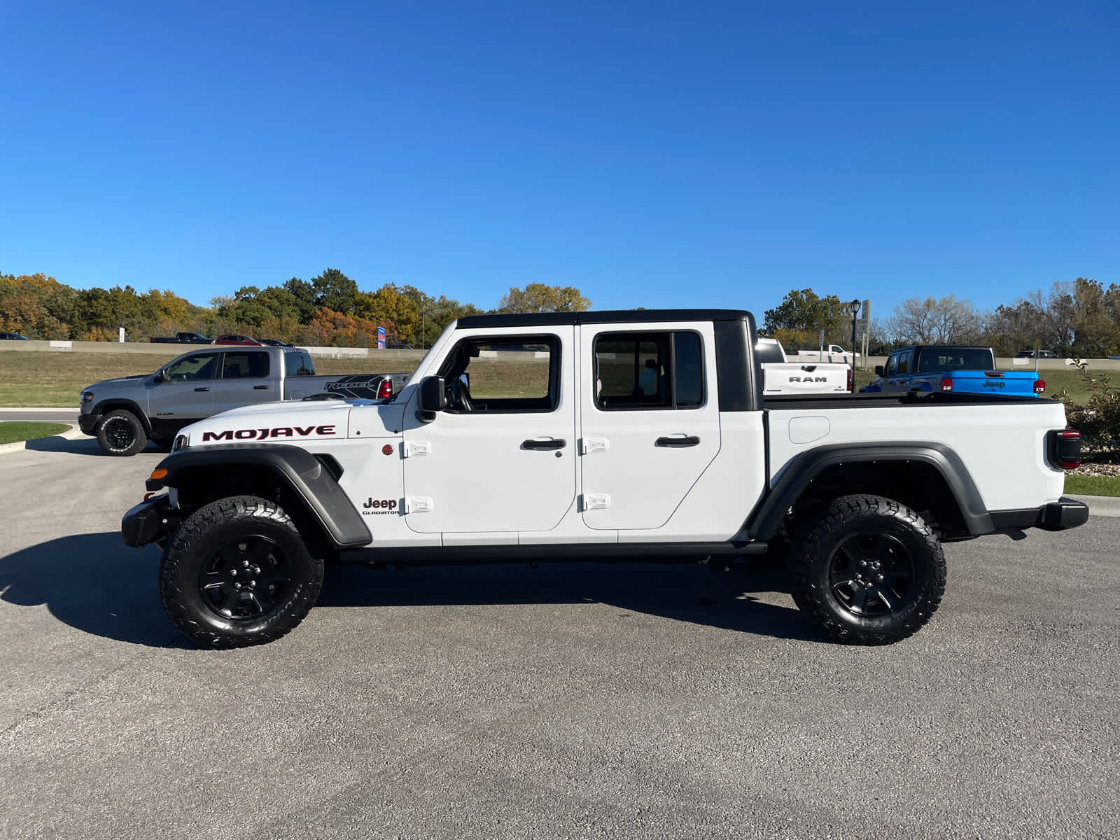 2021 Jeep Gladiator Mojave photo 4