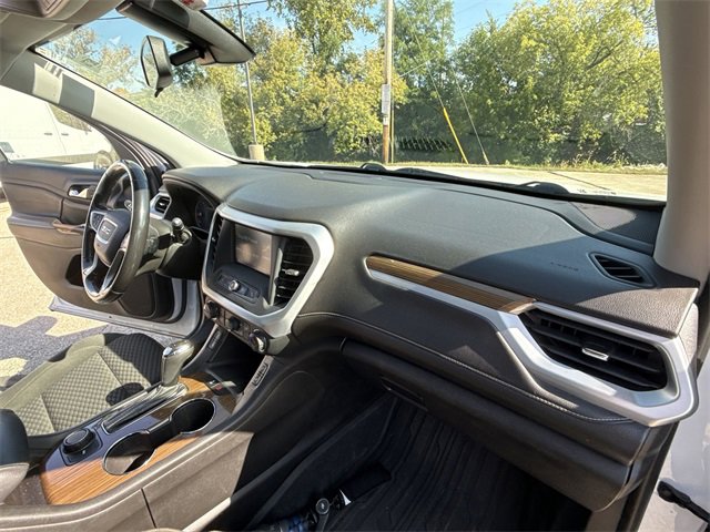 2019 Gmc Acadia SLE photo 18