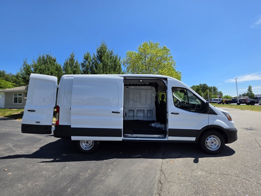 2025 Ford Transit photo 18
