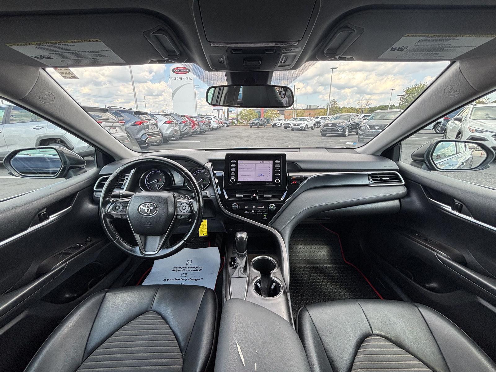 2021 Toyota Camry SE photo 17