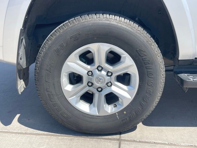 2024 Toyota 4Runner SR5 photo 3