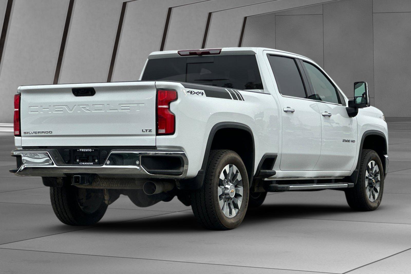 2024 Chevrolet Silverado 2500HD LTZ photo 4
