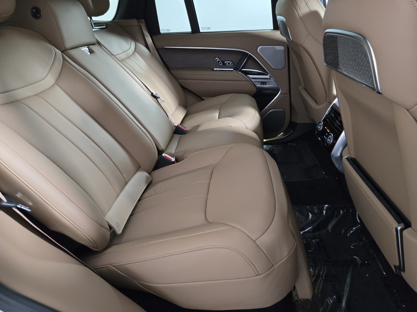 2025 Land Rover Range Rover Autobiography photo 13