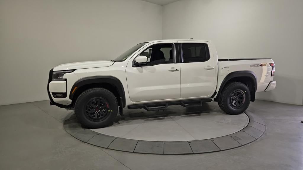 2025 Nissan Frontier PRO-4X photo 2