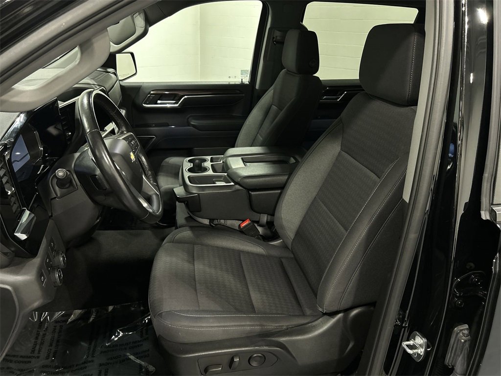 2022 Chevrolet Silverado 1500 LT photo 12