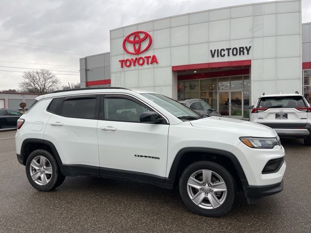 2022 Jeep Compass Latitude's photo