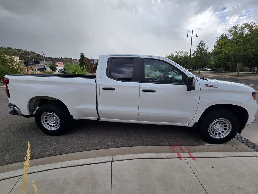 2023 Chevrolet Silverado 1500 photo 4