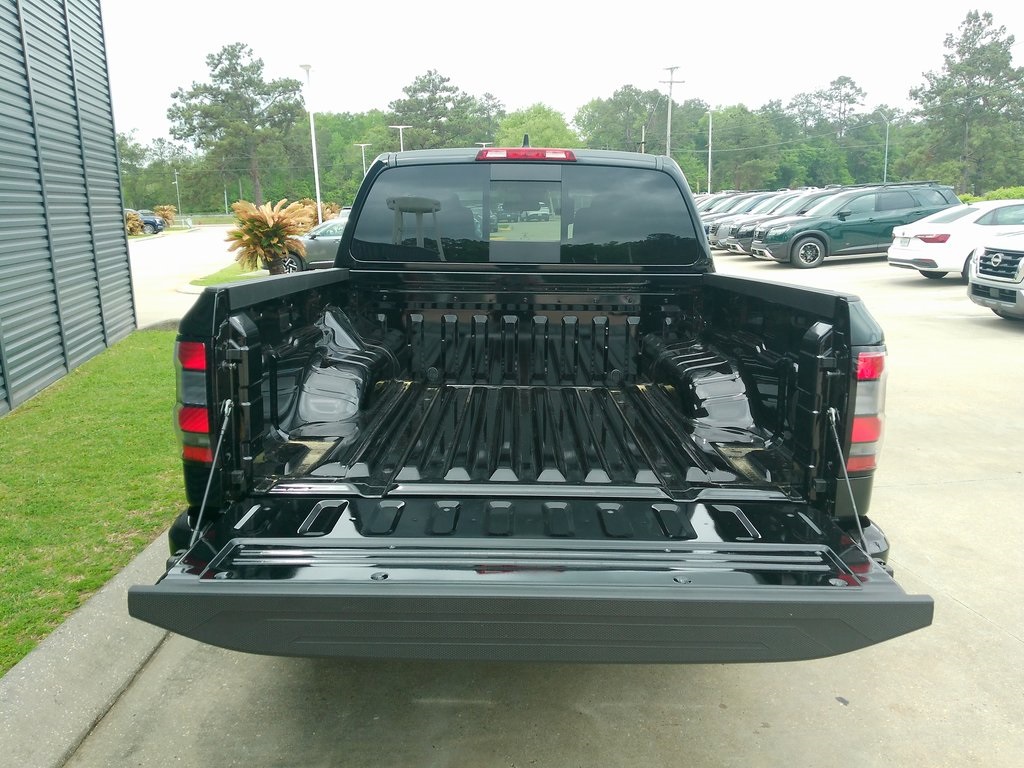 2025 Nissan Frontier Crew Cab PRO-4X photo 16