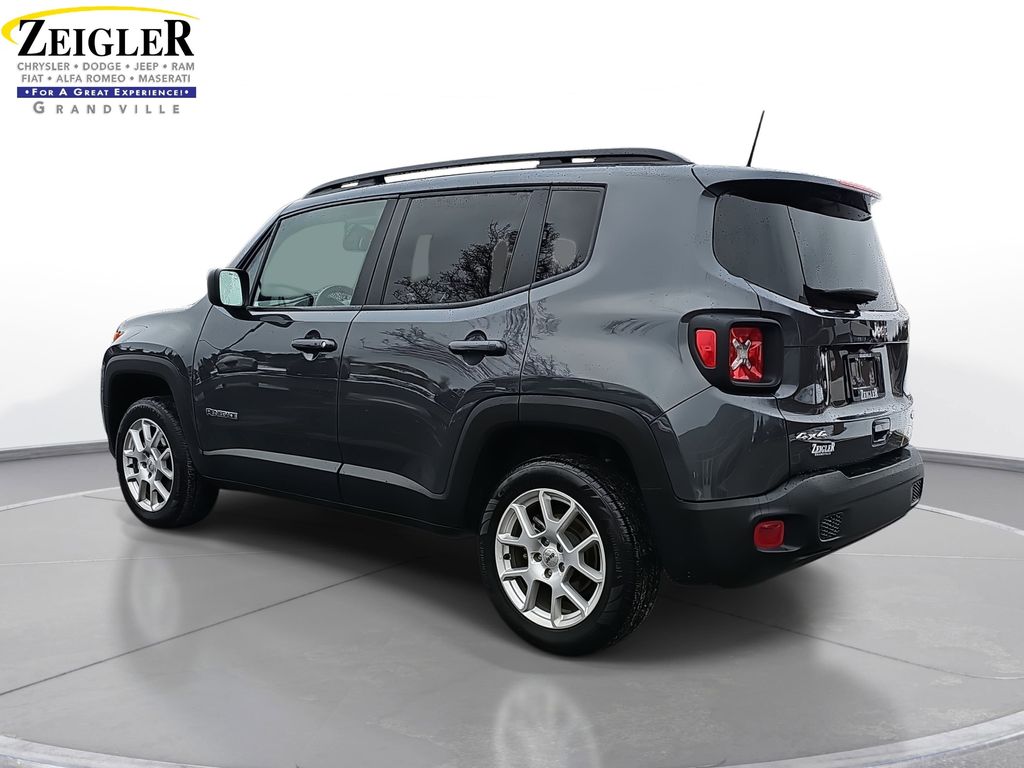 2022 Jeep Renegade Latitude photo 4