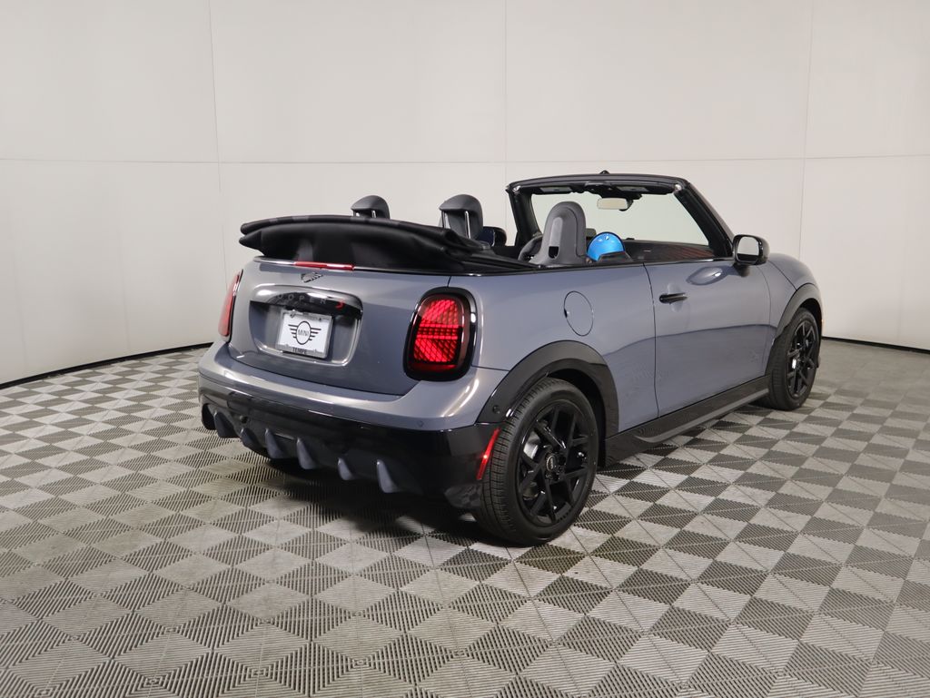 2026 Mini Cooper Convertible Iconic photo 5