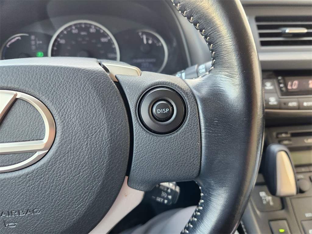 2017 Lexus CT 200h photo 27