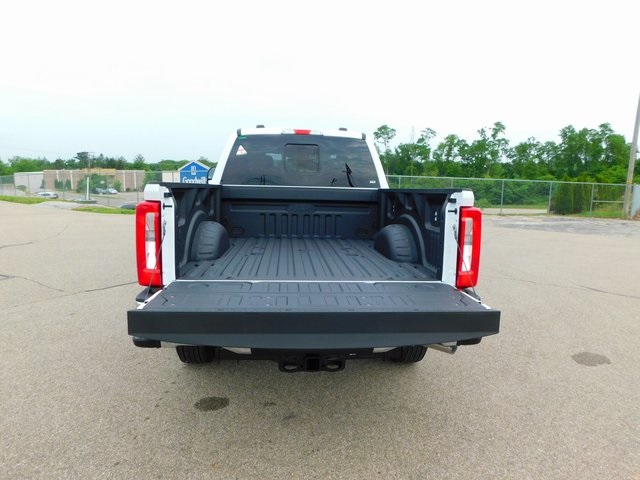 2025 Ford F-350 XLT photo 7