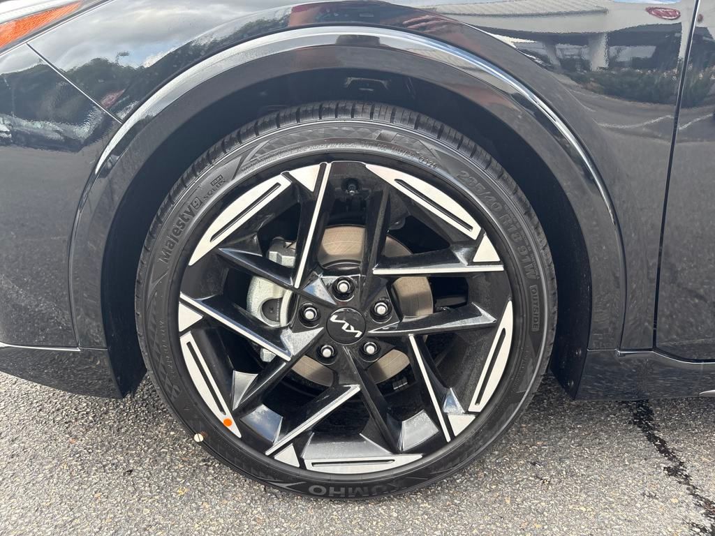 2025 Kia K4 GT-Line photo 11