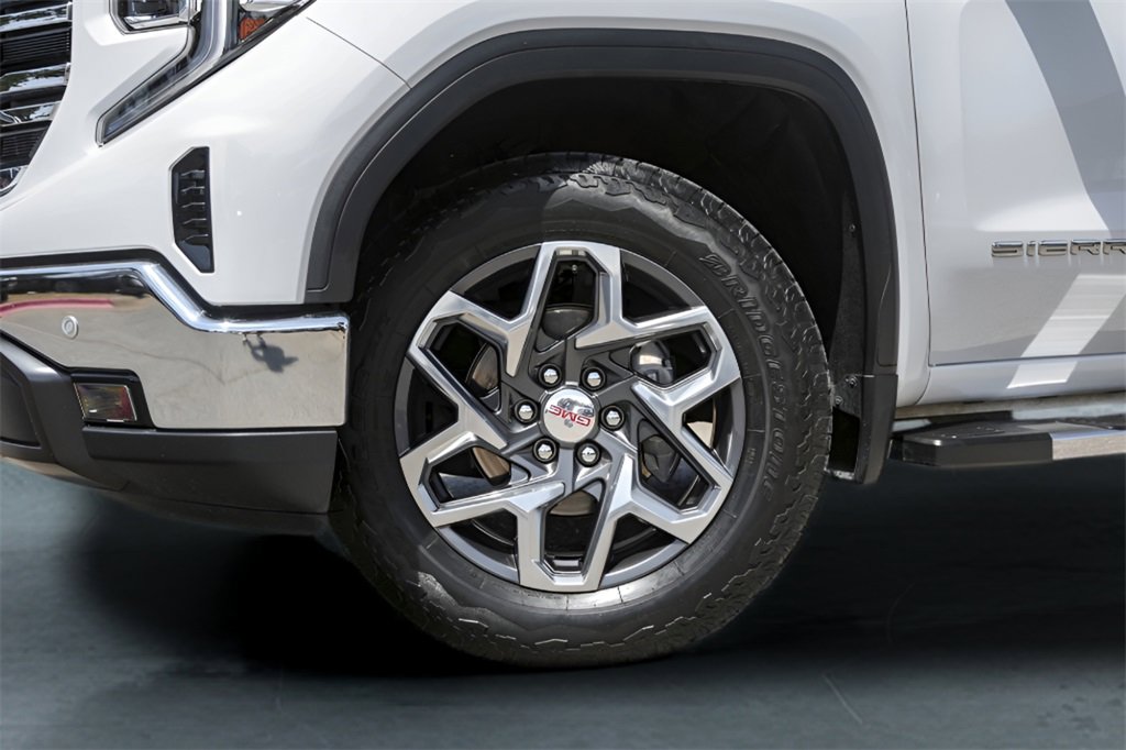 2024 Gmc Sierra 1500 SLT photo 3