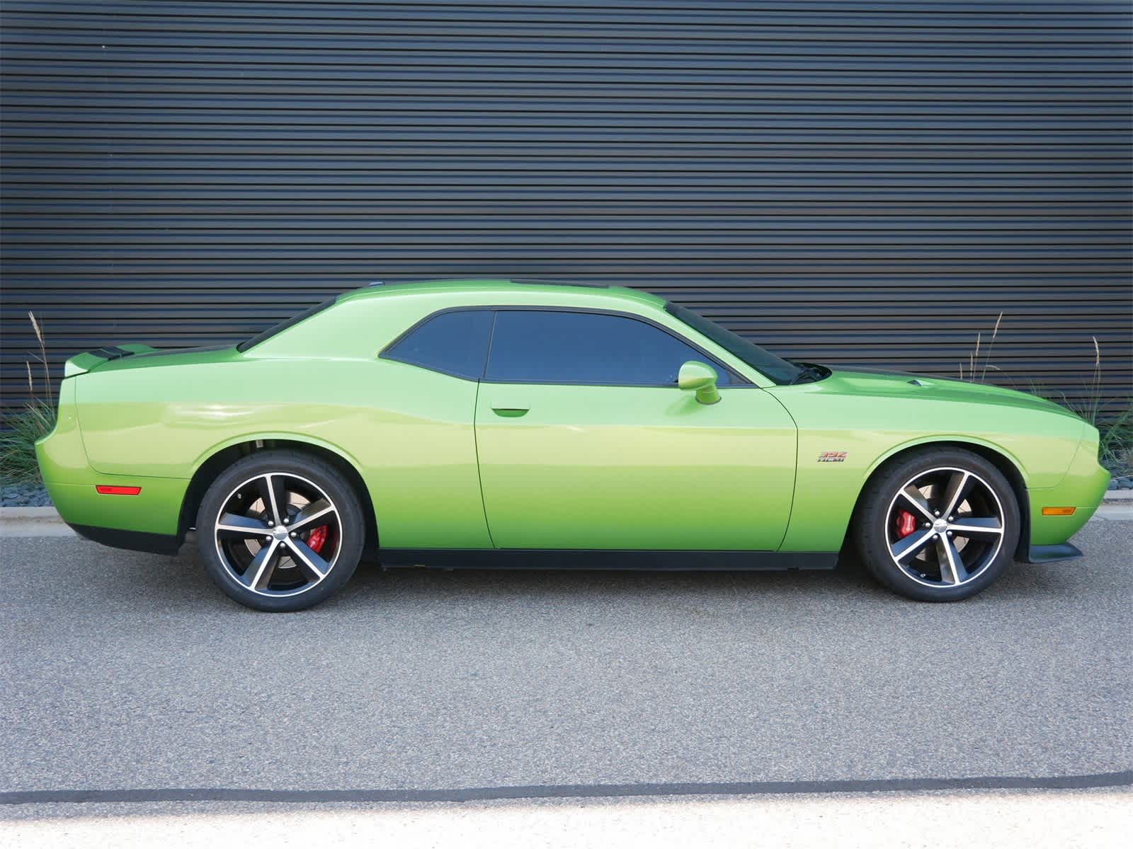 2011 Dodge Challenger SRT8 photo 21