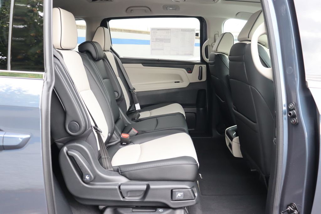 2026 Honda Odyssey Elite photo 14