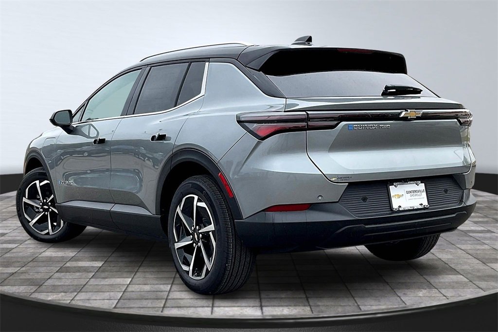 2026 Chevrolet Equinox EV 1LT photo 3