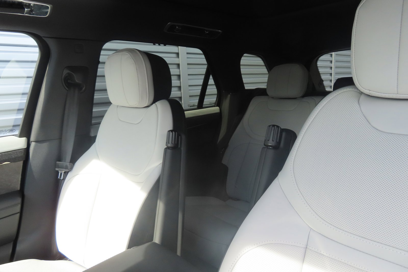 2024 Land Rover Range Rover Sport SE photo 16