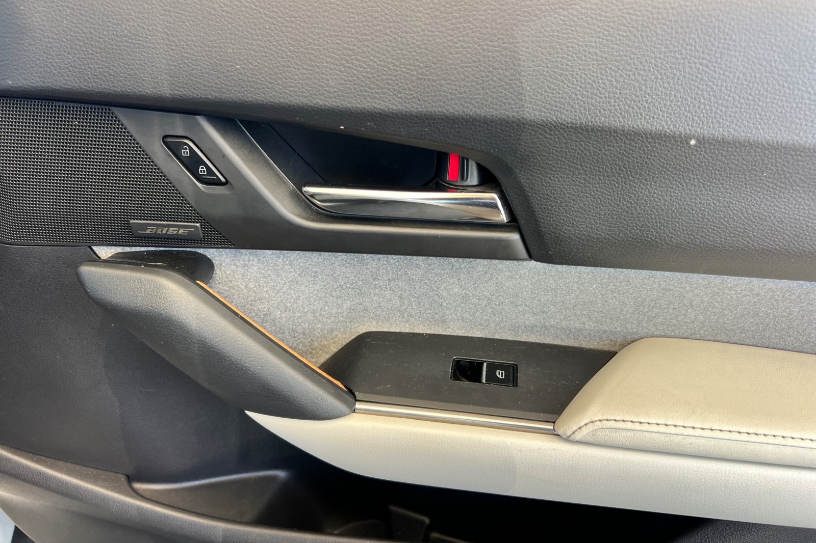 2023 Mazda MX-30 Premium Plus photo 19