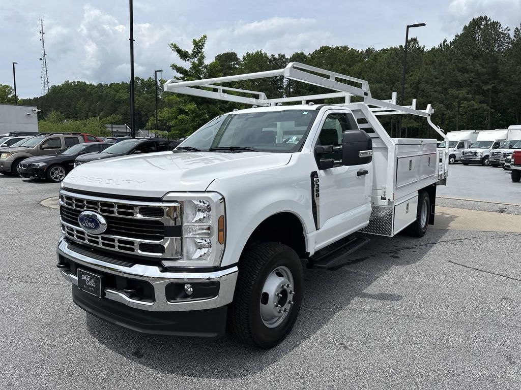 2024 Ford F-350 XL photo 3
