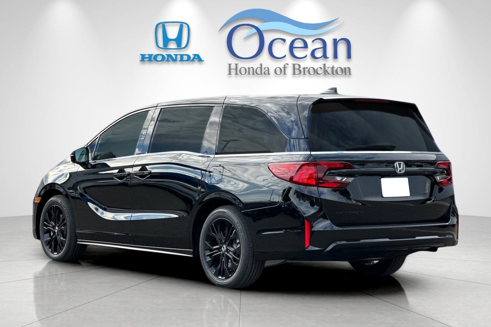 2026 Honda Odyssey photo 3