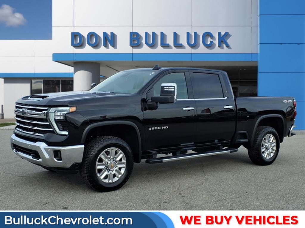 2025 Chevrolet Silverado 3500HD LTZ's photo