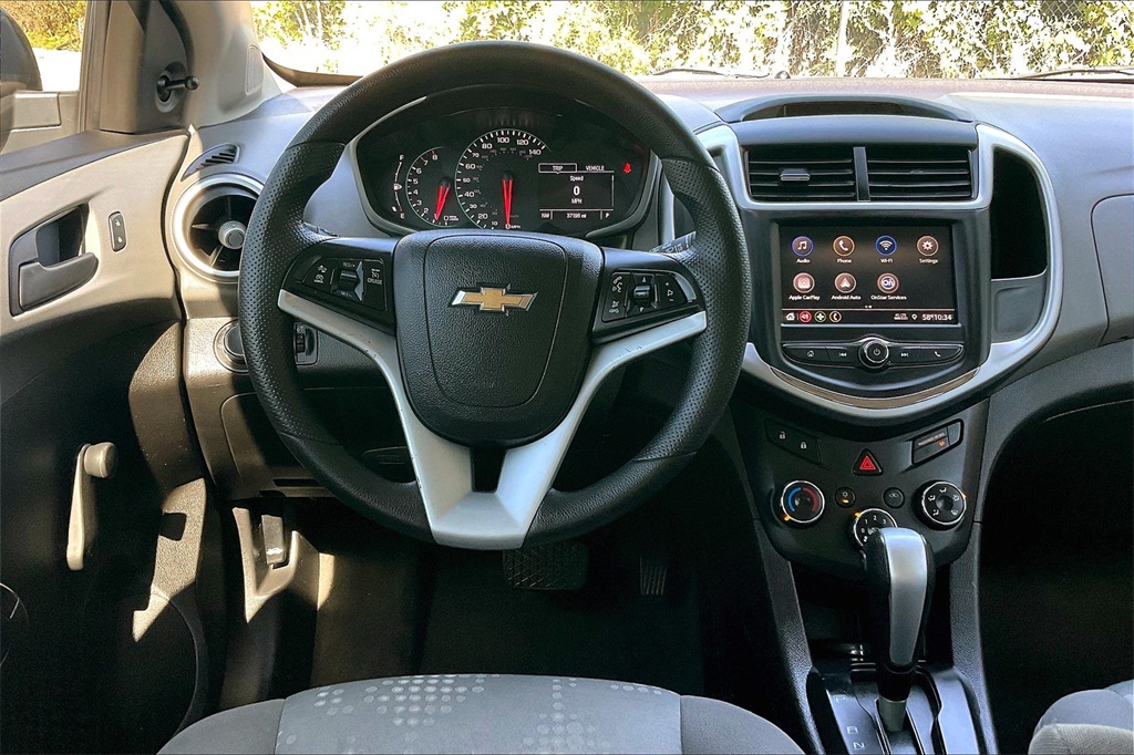 2020 Chevrolet Sonic LT photo 4
