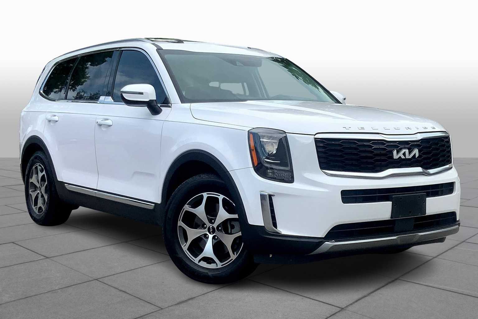 Certified 2022 Kia Telluride EX with VIN 5XYP34HC4NG266182 for sale in Kansas City
