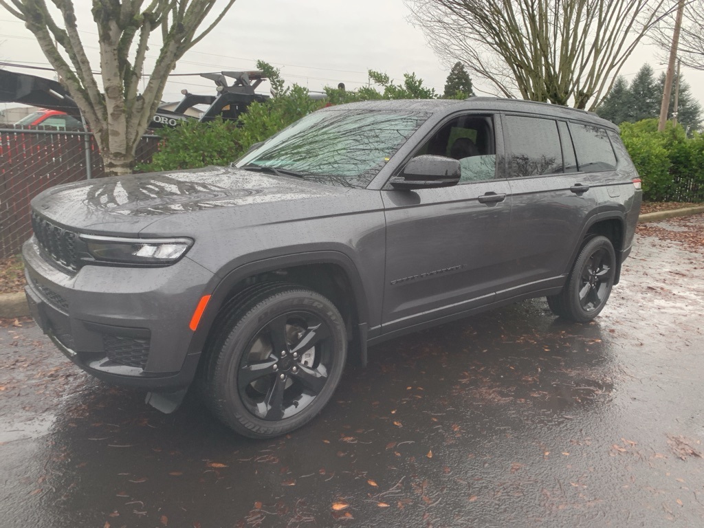 2025 Jeep Grand Cherokee L Altitude's photo