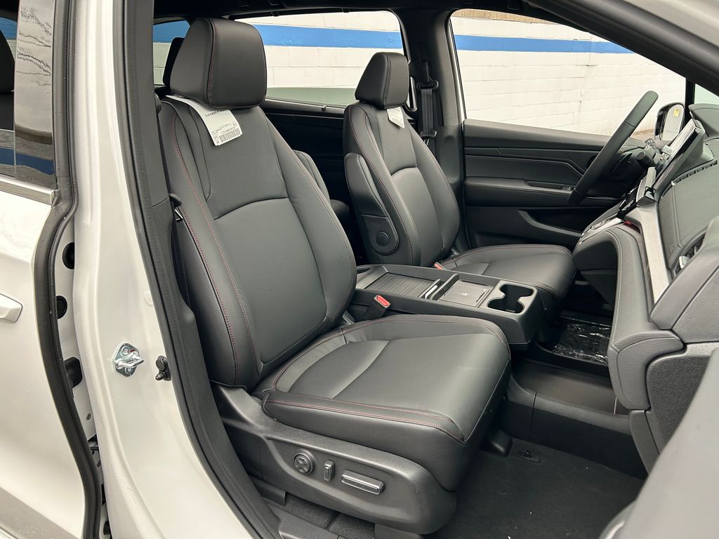 2026 Honda Odyssey photo 26