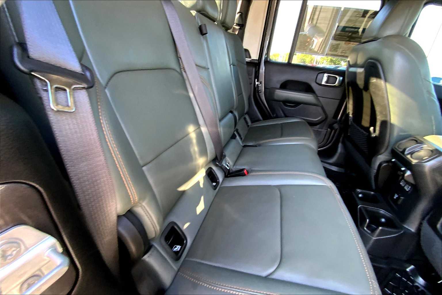 2024 Jeep Gladiator Mojave photo 18