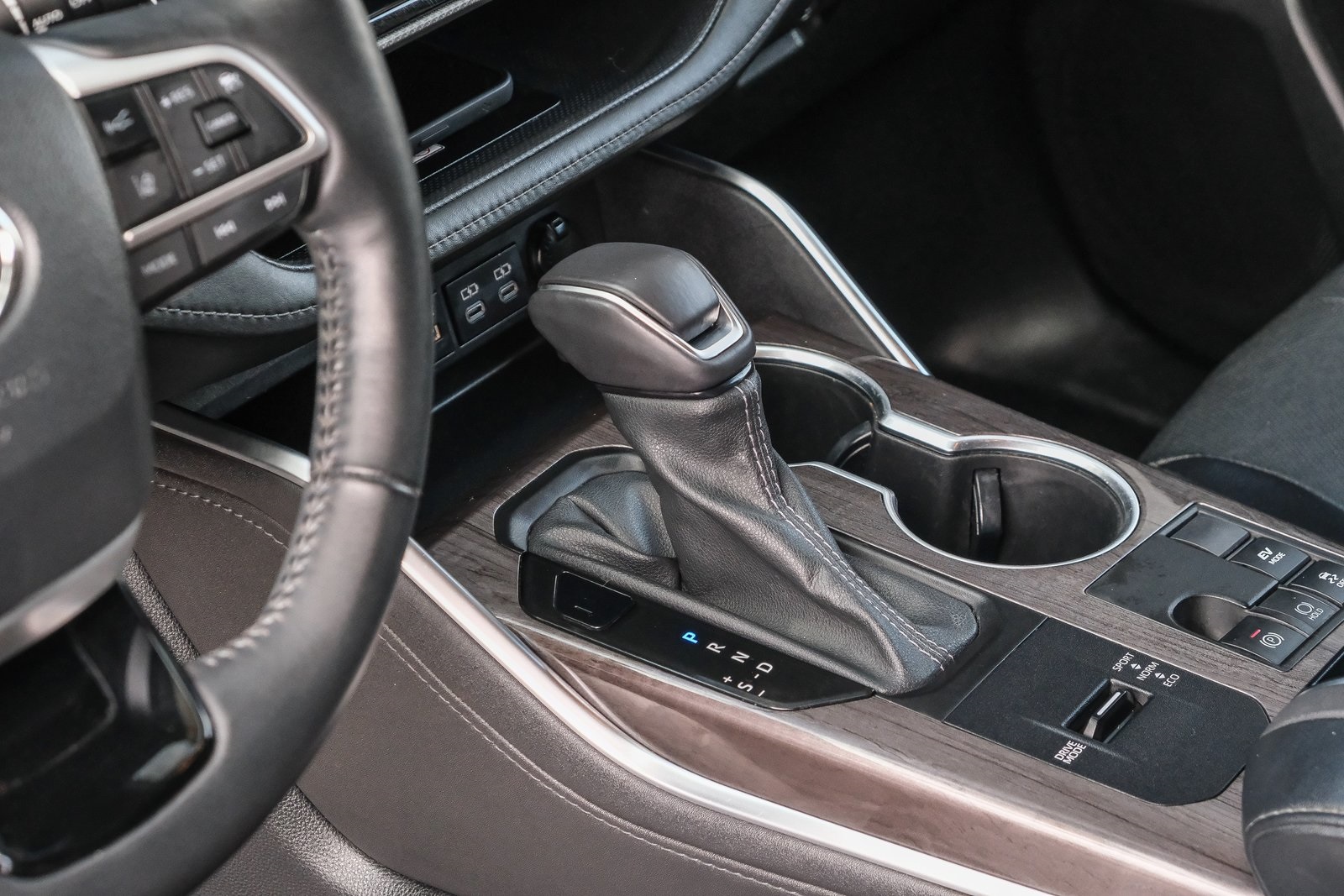 2023 Toyota Highlander Hybrid Platinum photo 20