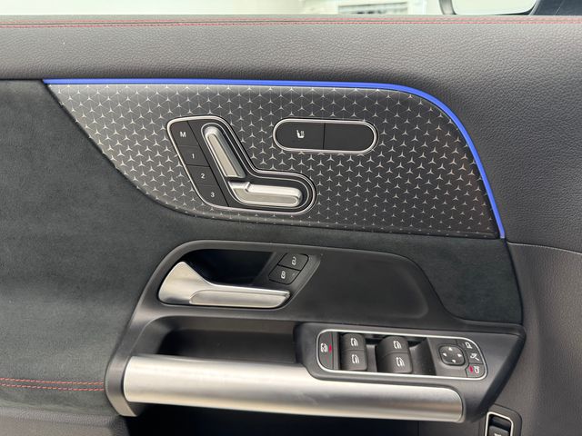 2025 Mercedes Benz GLA 250 photo 31