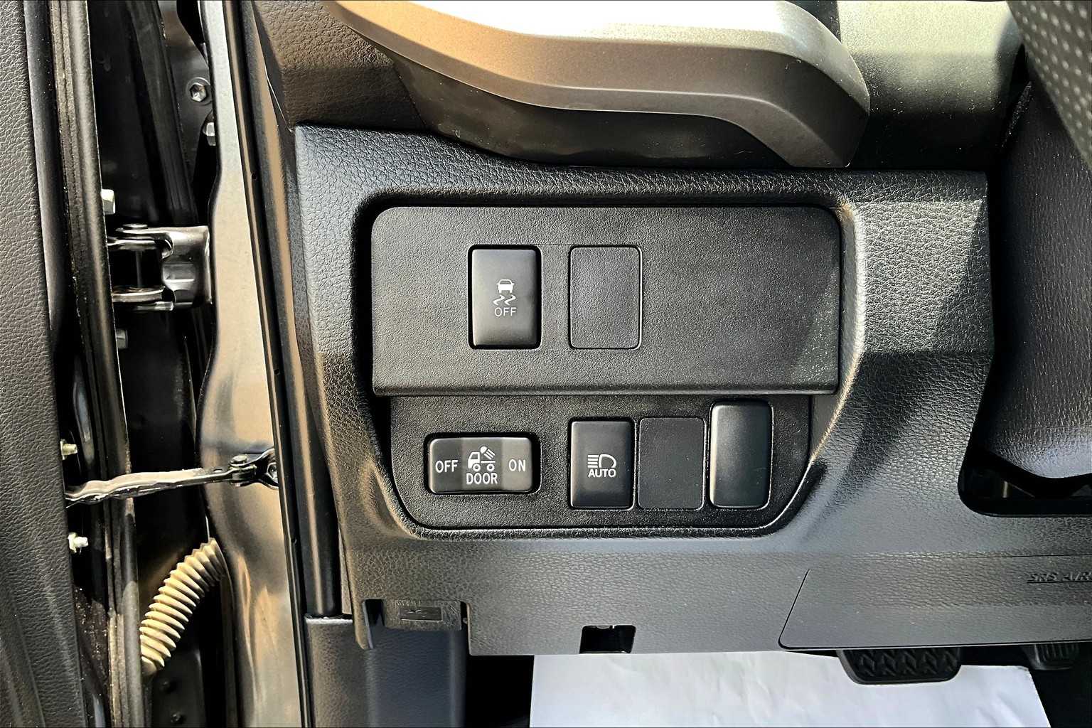 2023 Toyota Tacoma SR5 Double Cab V6 photo 32