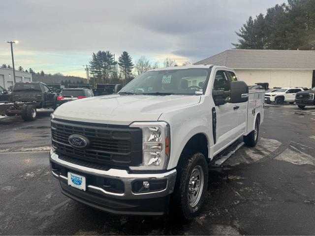 2025 Ford F-350 Super Duty XL's photo