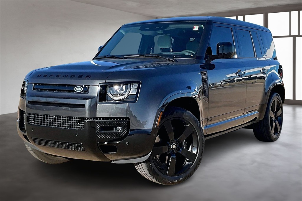 2025 Land Rover Defender V8's photo