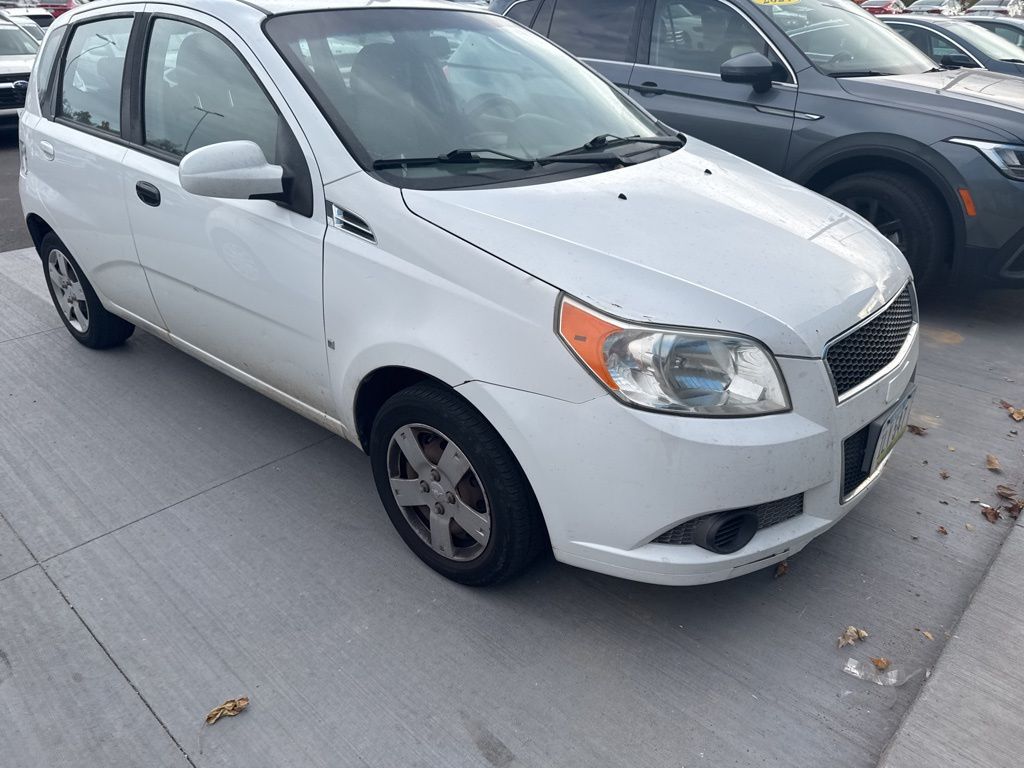 2011 Chevrolet Aveo photo 2