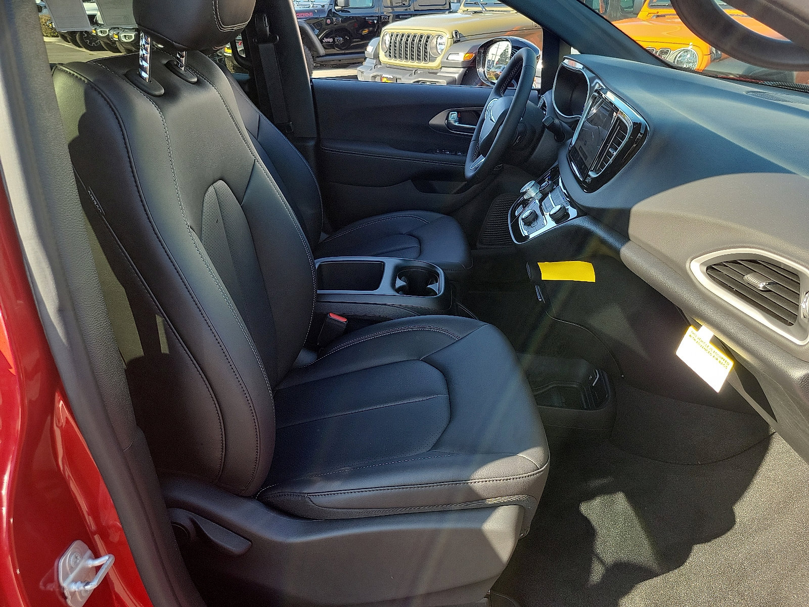 2026 Chrysler Voyager LX photo 13