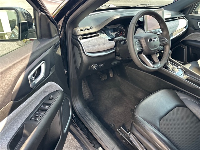 2023 Jeep Compass Latitude photo 8