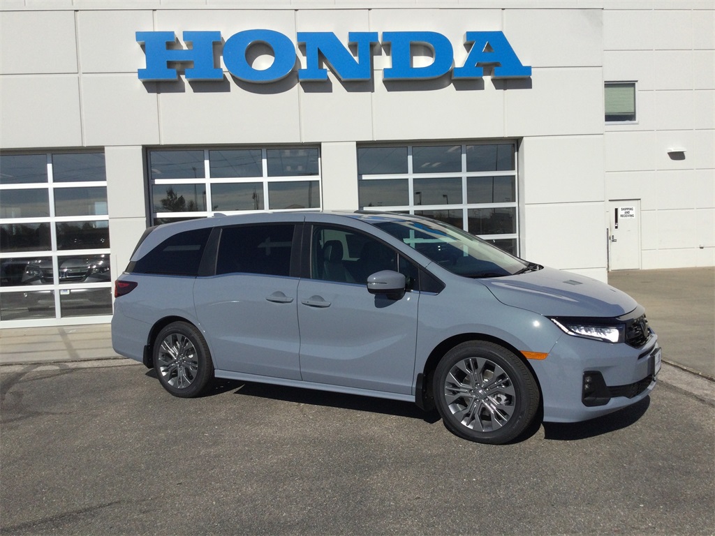 2026 Honda Odyssey Touring's photo