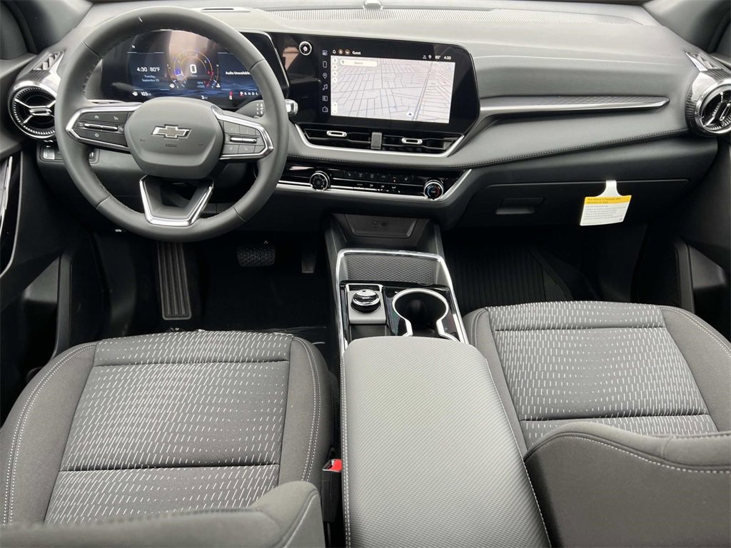2026 Chevrolet Equinox LT photo 2