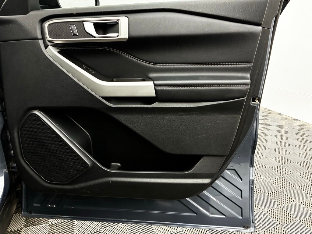 2021 Ford Explorer XLT photo 30