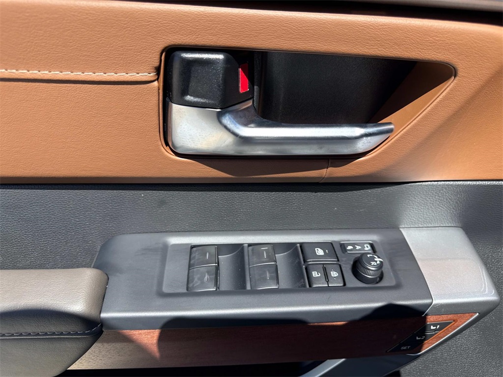 2025 Toyota Tundra 1794 Edition CrewMax photo 11