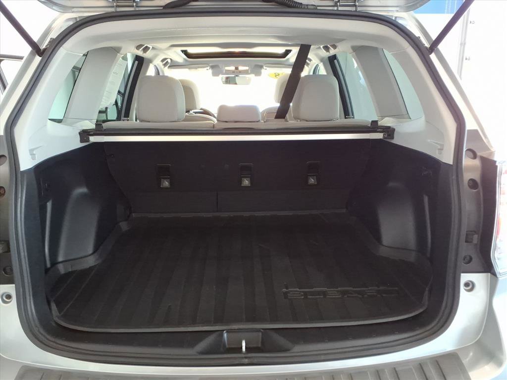 2018 Subaru Forester Premium photo 15