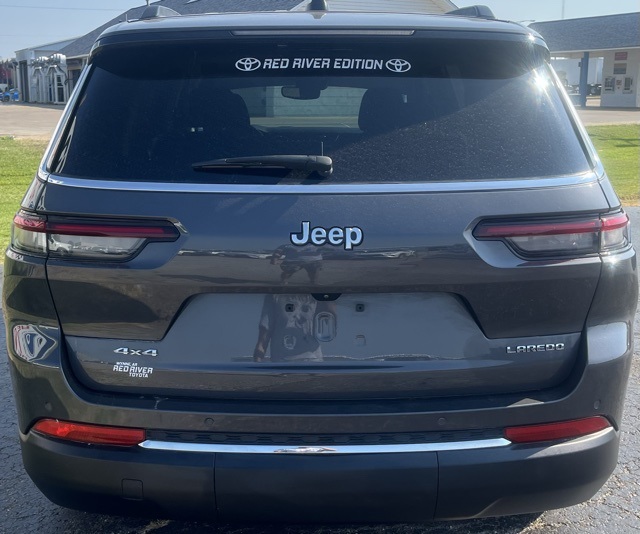 2023 Jeep Grand Cherokee Laredo photo 4