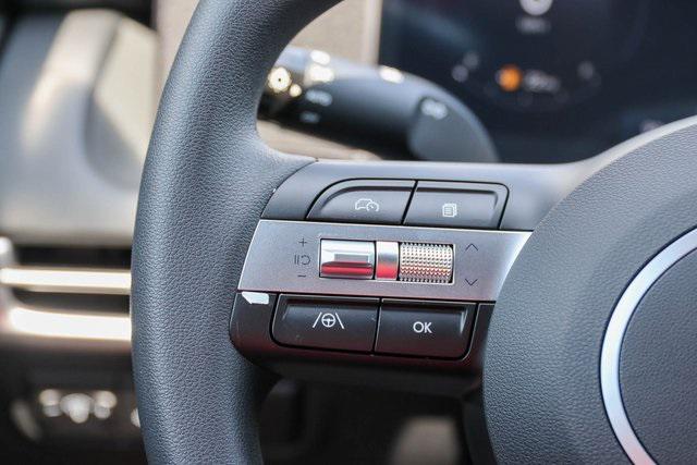 New 2025 Gray Hyundai SEL Activity FWD image 22