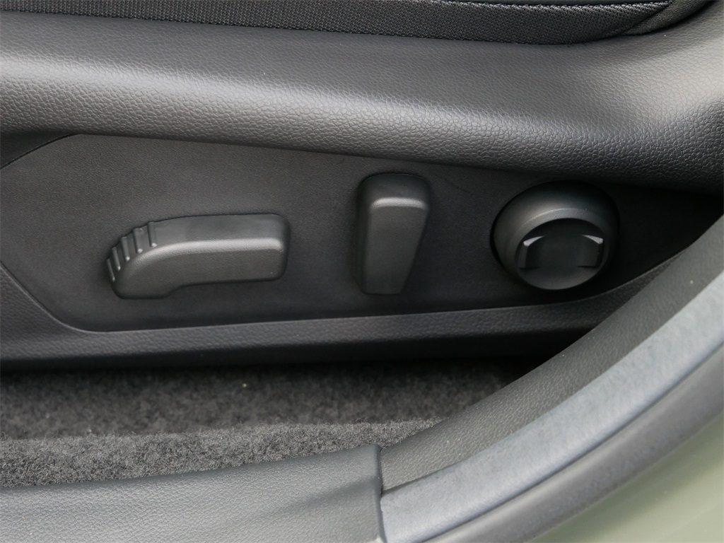 2025 Subaru Crosstrek Limited photo 10