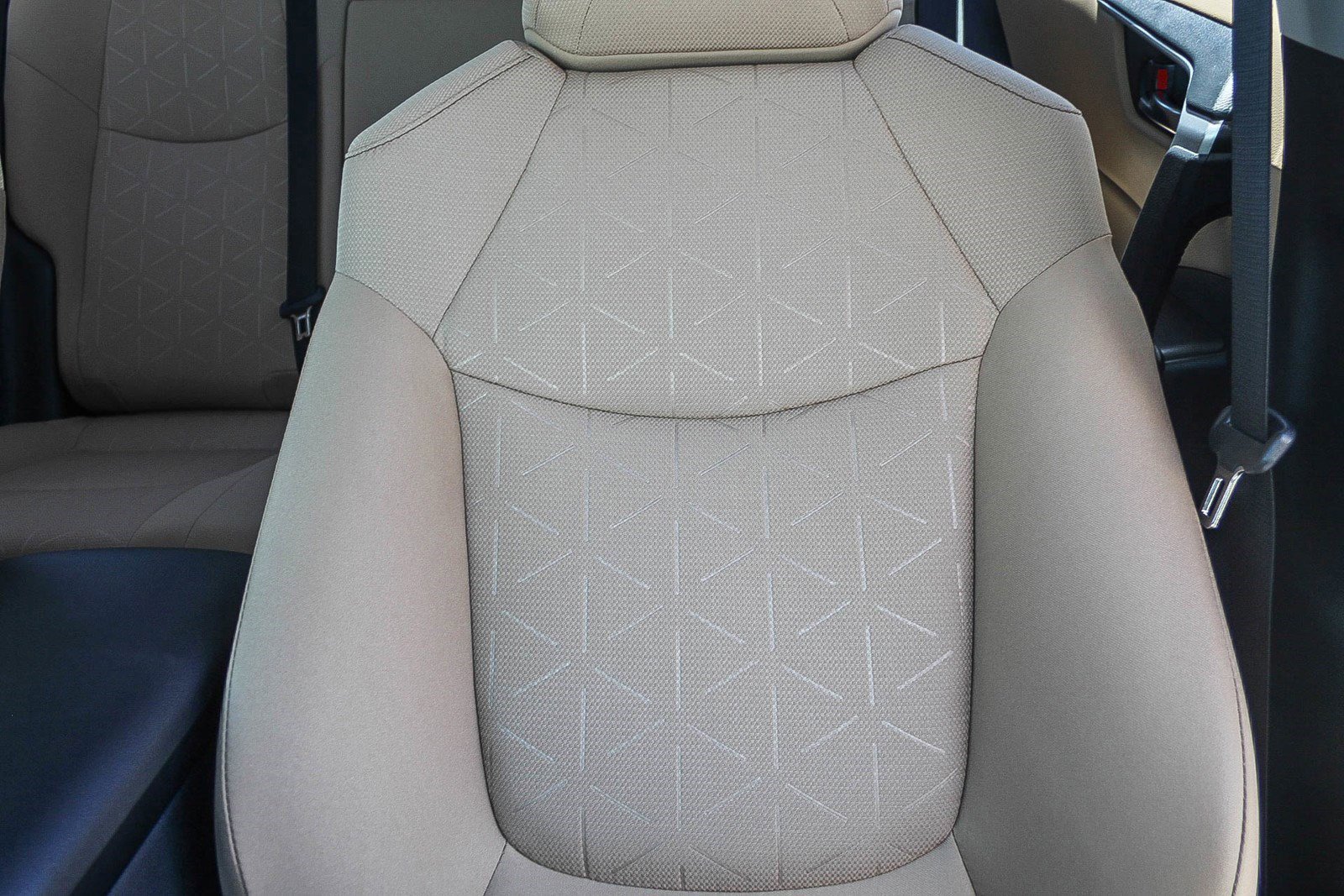 2025 Toyota RAV4 Hybrid XLE photo 25